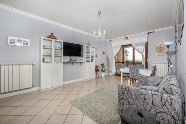 appartamento in vendita a Roma in zona Ponte di Nona