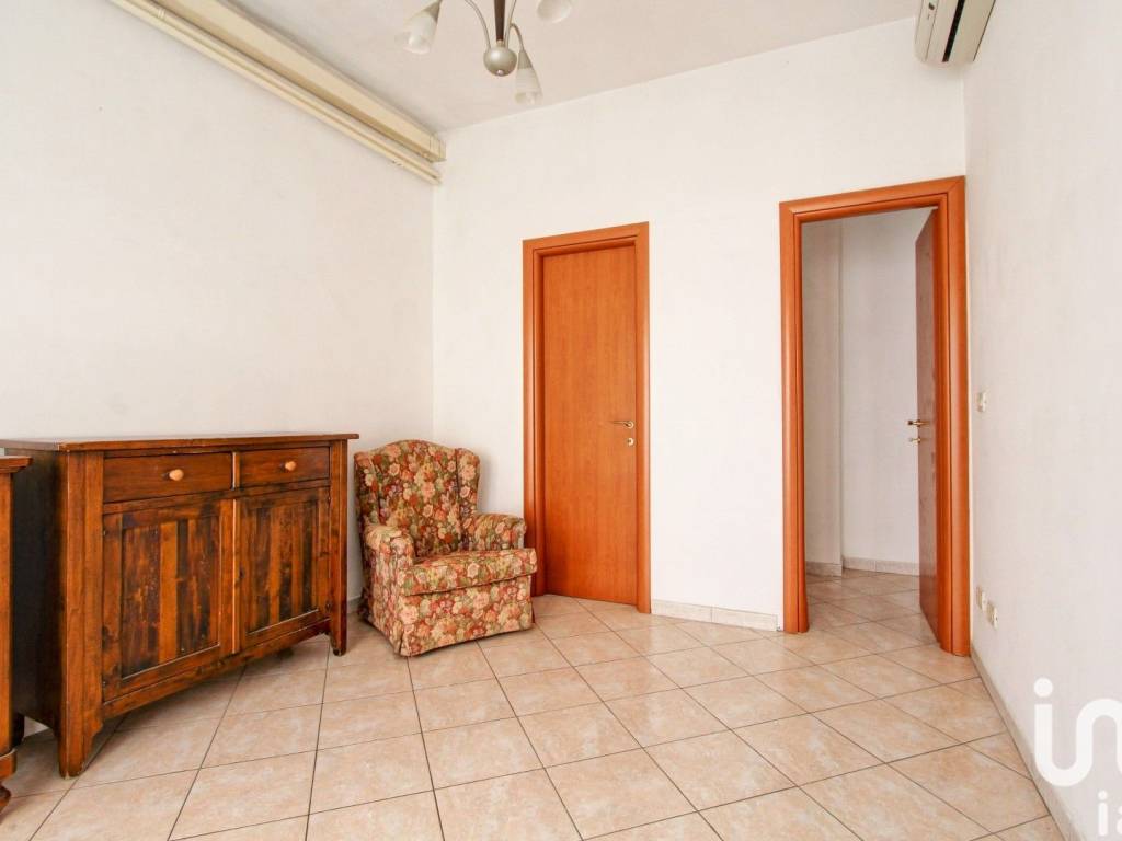 negozio in vendita a Roma in zona Appio Latino
