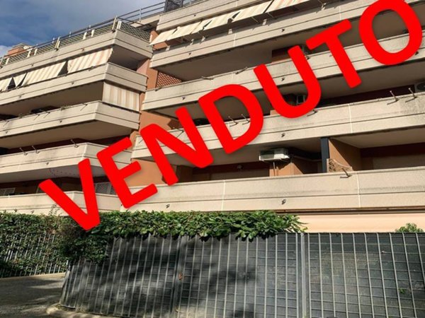 appartamento in vendita a Roma in zona Vitinia