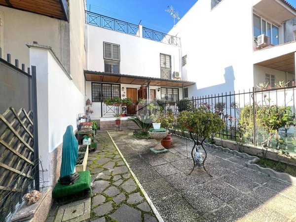 casa indipendente in vendita a Roma in zona Lunghezza