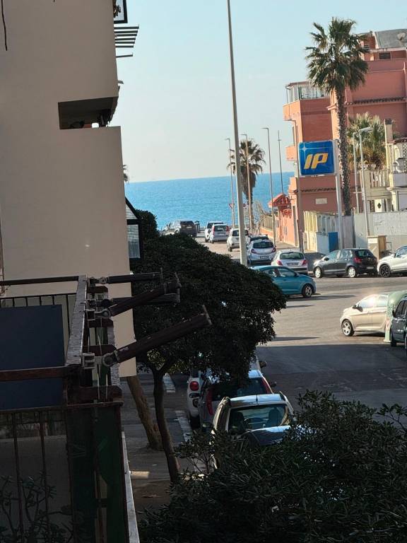 appartamento in vendita a Roma in zona Ostia