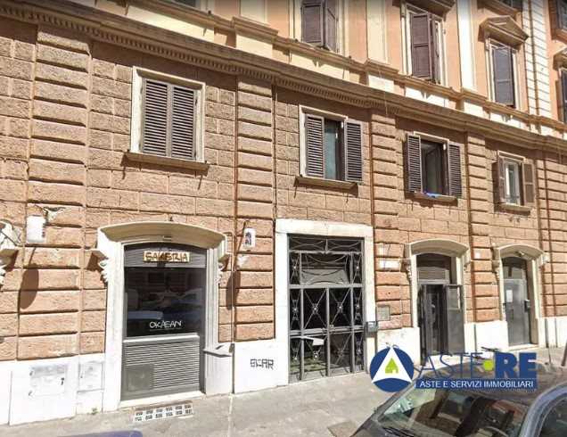 appartamento in vendita a Roma in zona Ostiense