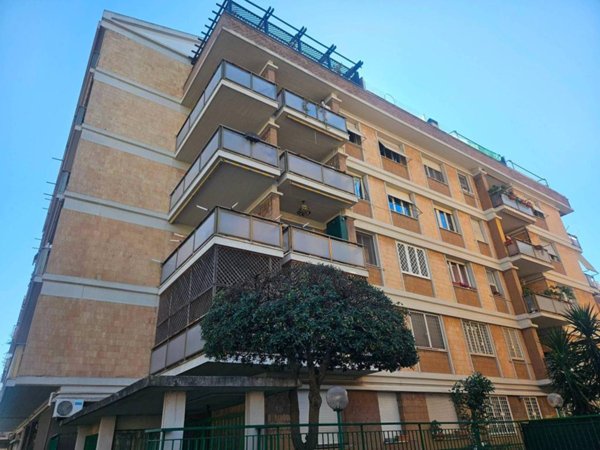 appartamento in vendita a Roma in zona Ostia