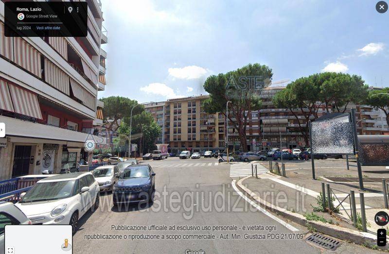 appartamento in vendita a Roma in zona Tuscolano