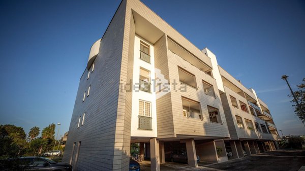 appartamento in vendita a Roma in zona Dragoncello
