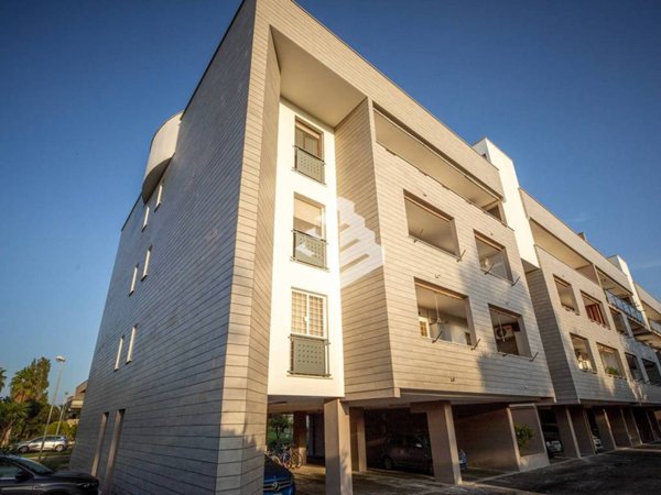 appartamento in vendita a Roma in zona Dragoncello
