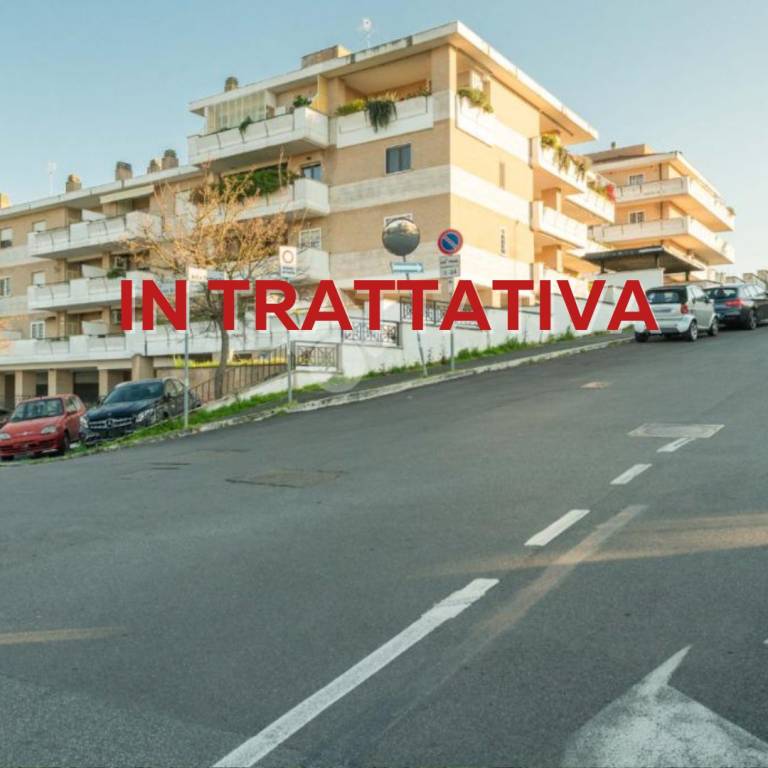 appartamento in vendita a Roma in zona Tor di Quinto