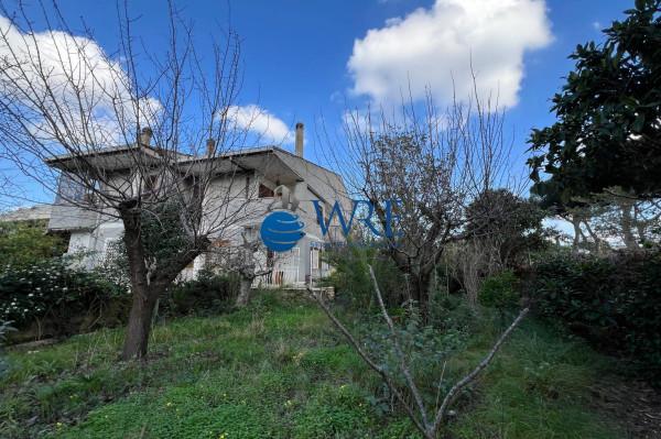 casa indipendente in vendita a Roma in zona Axa