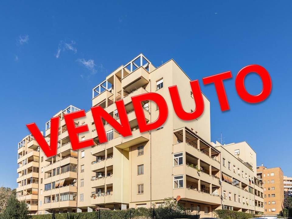 appartamento in vendita a Roma in zona Ardeatino