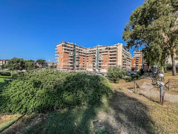 appartamento in vendita a Roma in zona Acilia