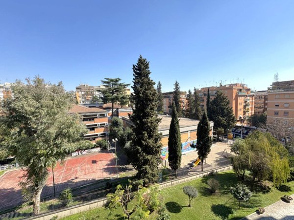 appartamento in vendita a Roma in zona Portuense
