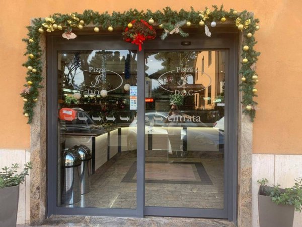 negozio in vendita a Roma in zona Dragona/Bagnoletto