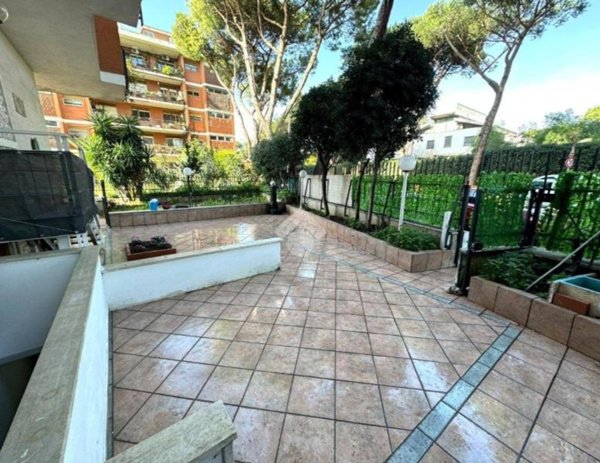 appartamento in vendita a Roma in zona Mostacciano
