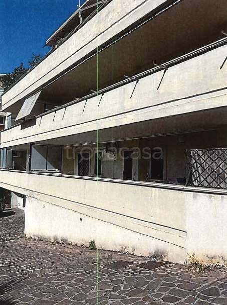 appartamento in vendita a Roma in zona Giuliano Dalmata