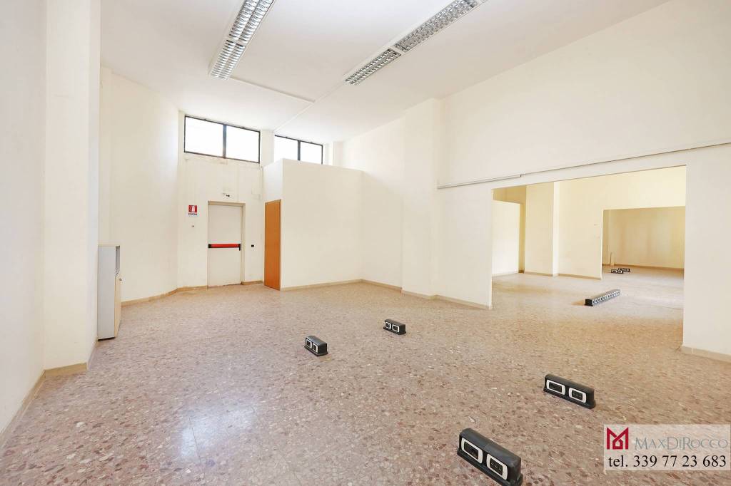 negozio in vendita a Roma in zona Ostiense