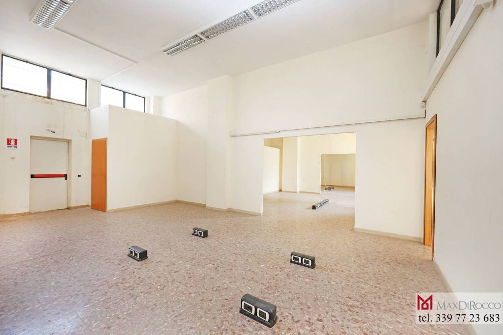 negozio in vendita a Roma in zona Ostiense