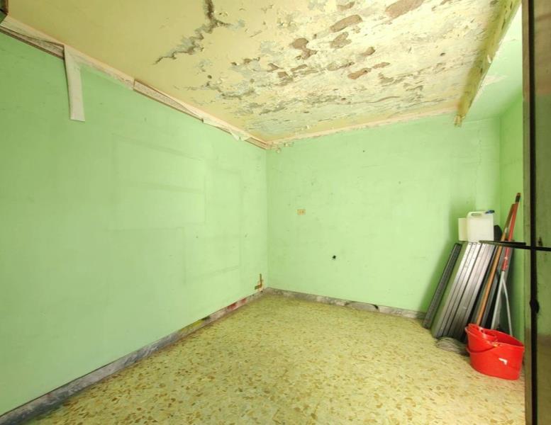 locale di sgombero in vendita a Roma in zona Appio Claudio