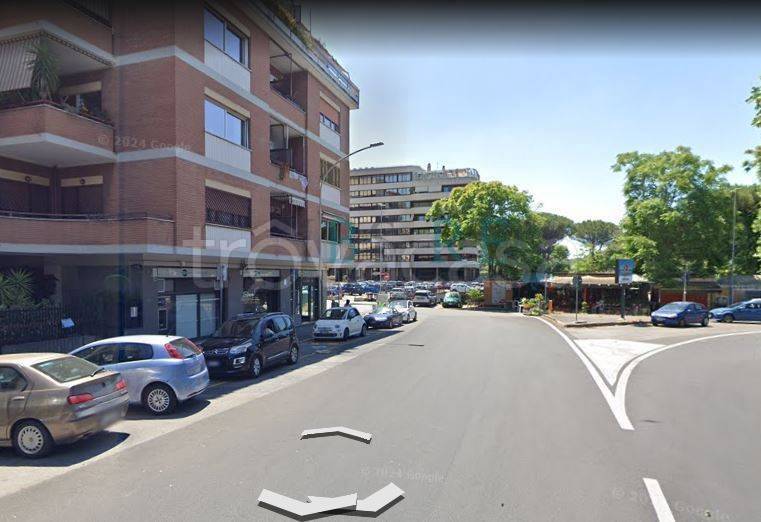 ufficio in vendita a Roma in zona Ardeatino