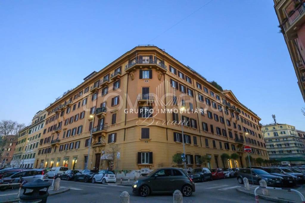appartamento in vendita a Roma in zona Della Vittoria