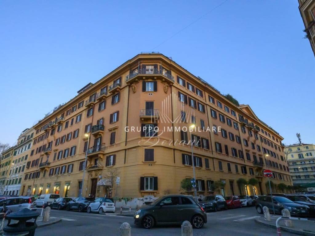 appartamento in vendita a Roma in zona Della Vittoria
