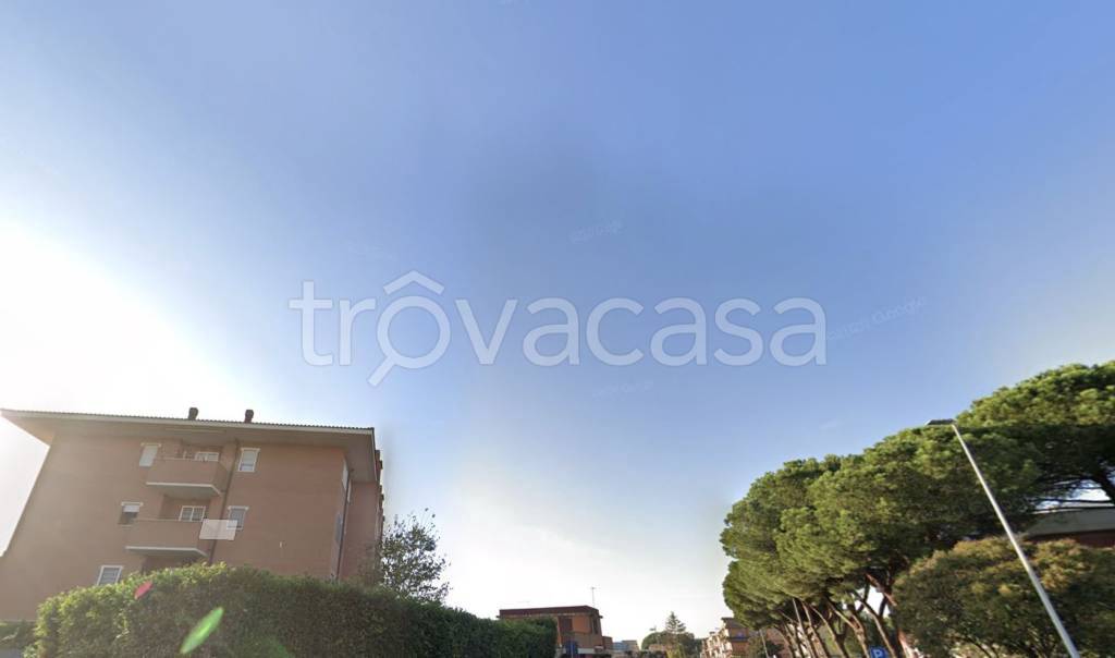 appartamento in vendita a Roma in zona Torre Angela