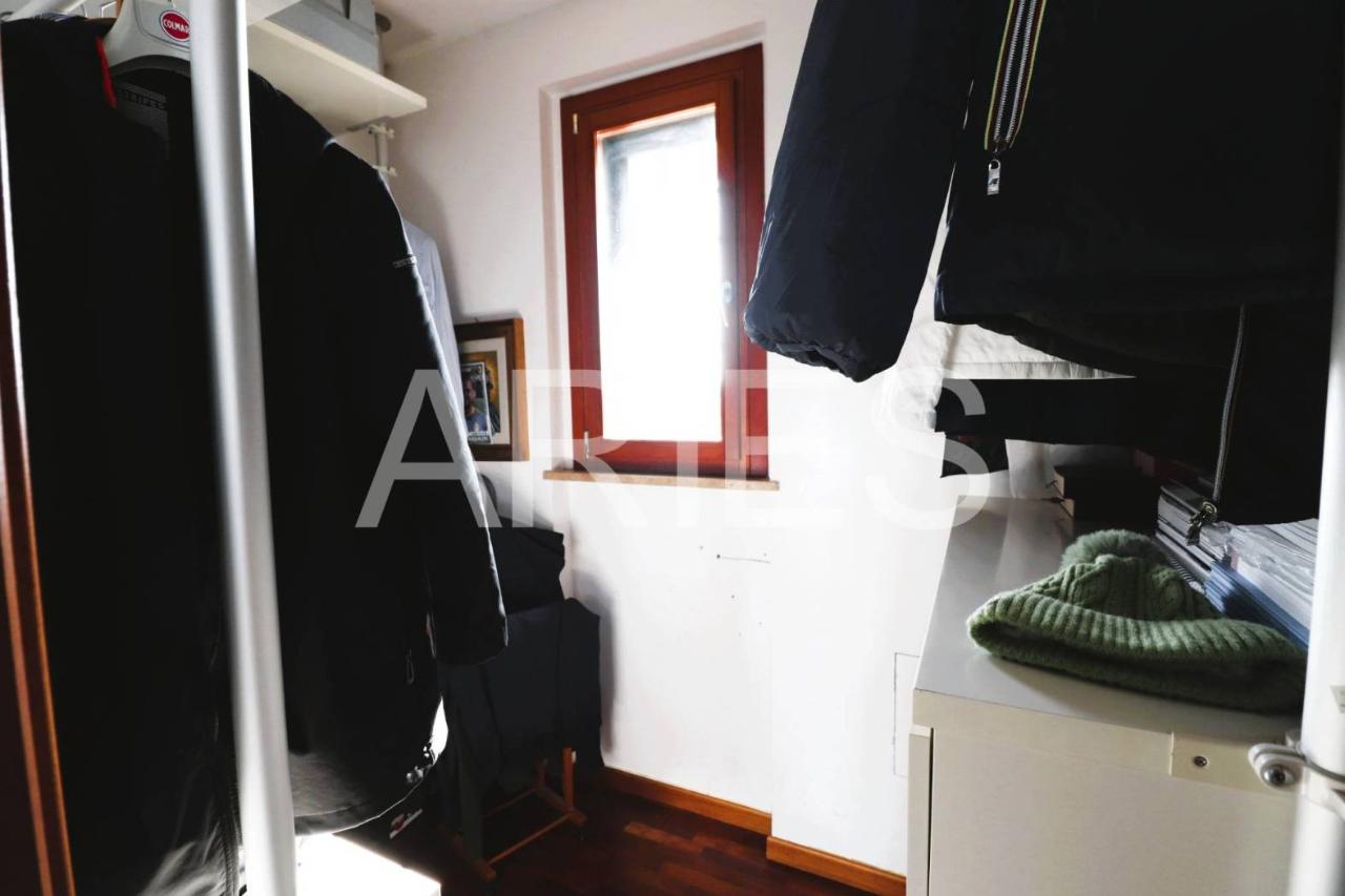 casa indipendente in vendita a Roma in zona Casal Palocco