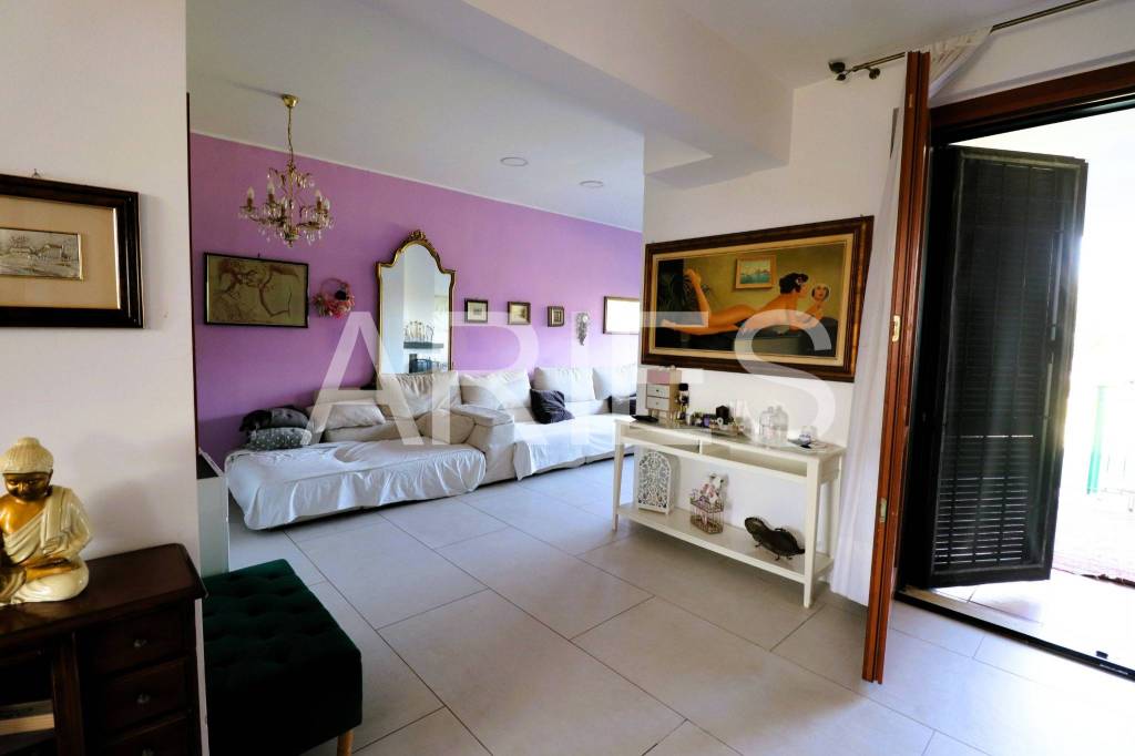 casa indipendente in vendita a Roma in zona Casal Palocco