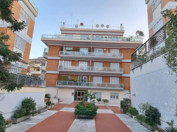 appartamento in vendita a Roma in zona Gianicolense