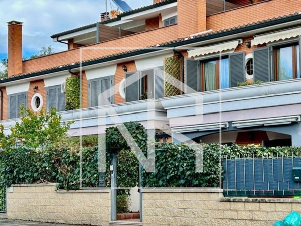 casa indipendente in vendita a Roma in zona Ponte di Nona
