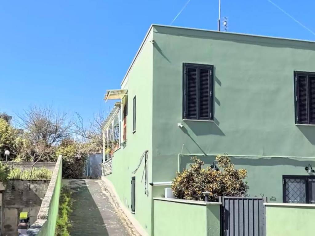 appartamento in vendita a Roma in zona Ponte Mammolo
