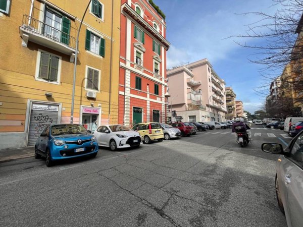 negozio in vendita a Roma