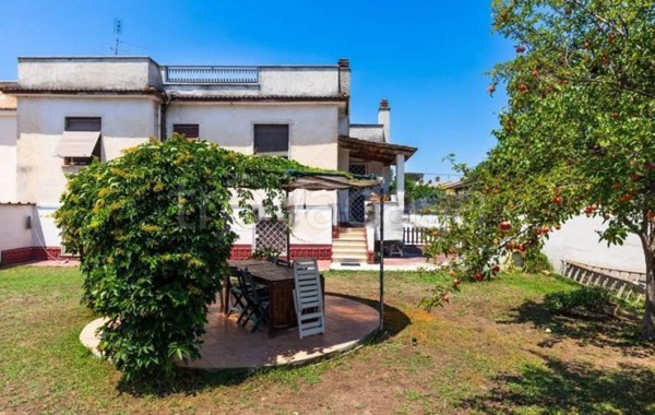casa indipendente in vendita a Roma in zona Infernetto