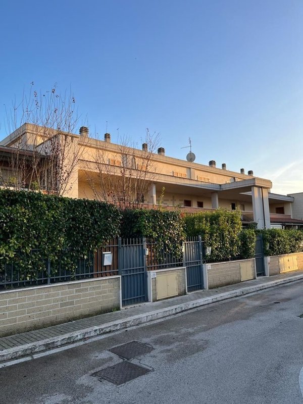 appartamento in vendita a Roma in zona Mezzocammino