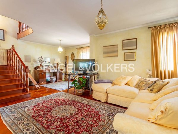 casa indipendente in vendita a Roma in zona Casal Palocco