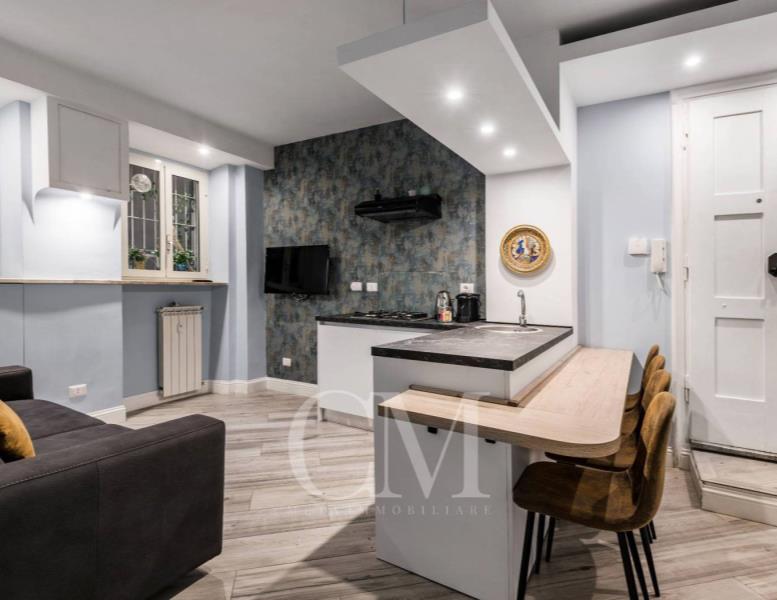 appartamento in vendita a Roma in zona Appio Latino