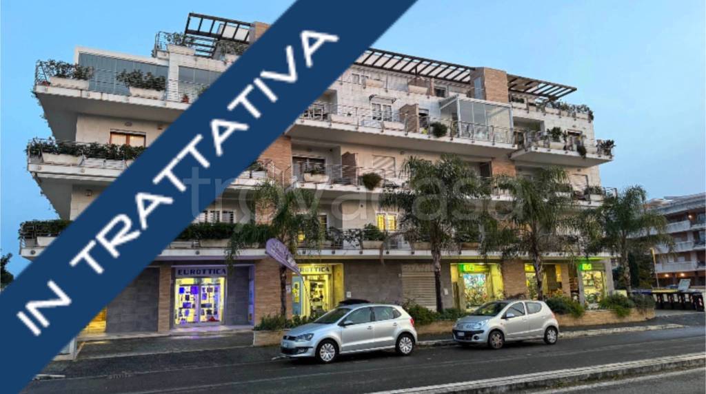 appartamento in vendita a Roma in zona EUR
