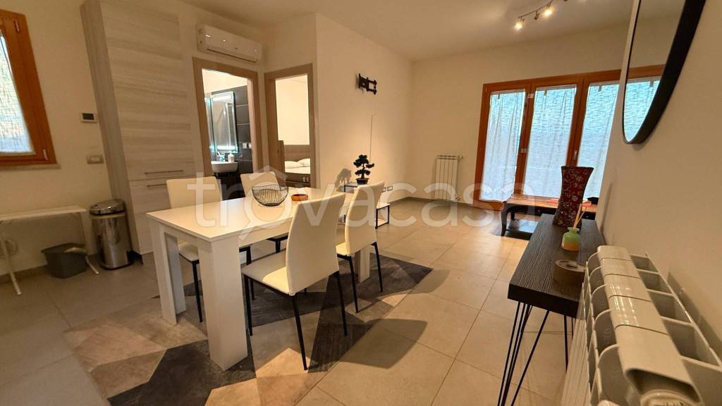 appartamento in vendita a Roma in zona EUR