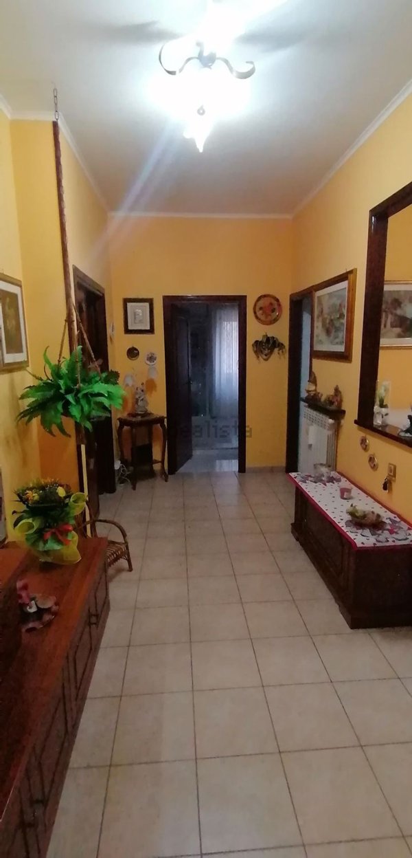 appartamento in vendita a Roma in zona Tor Bella Monaca