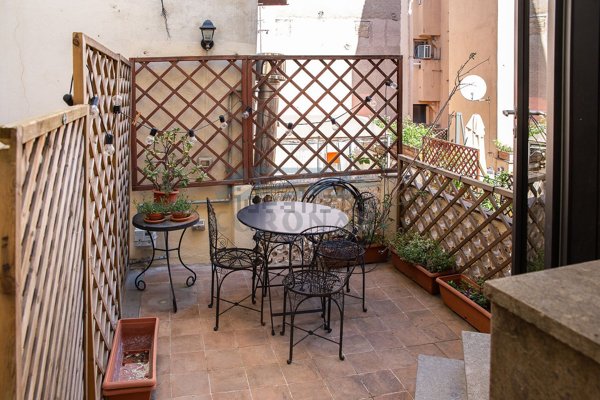 appartamento in vendita a Roma in zona Trastevere