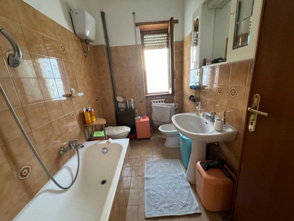appartamento in vendita a Roma in zona Casal Morena