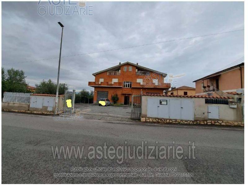 appartamento in vendita a Roma in zona Finocchio
