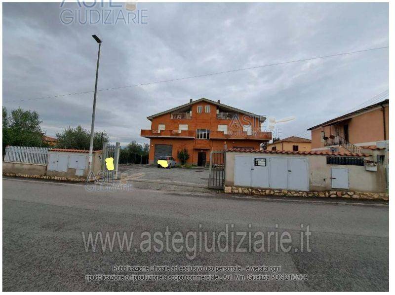 appartamento in vendita a Roma in zona Finocchio