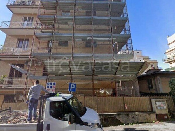 appartamento in vendita a Roma in zona Torre Spaccata