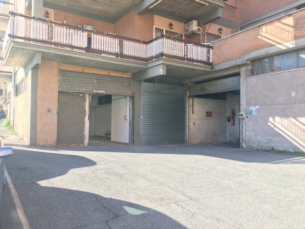 ufficio in vendita a Roma in zona La Pisana