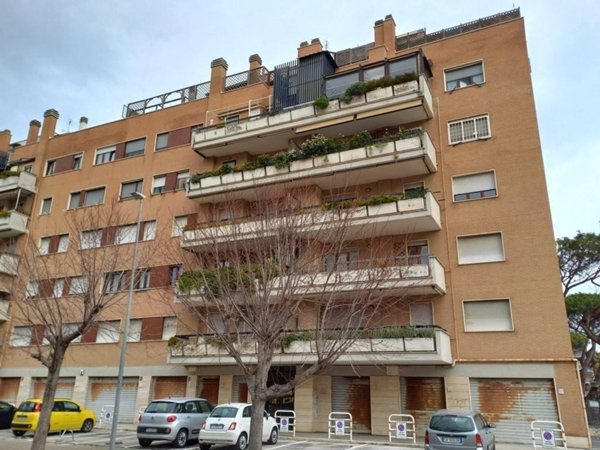 appartamento in vendita a Roma in zona Ostia