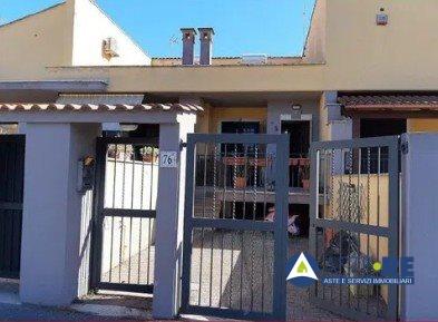 appartamento in vendita a Roma in zona Giardini di Corcolle