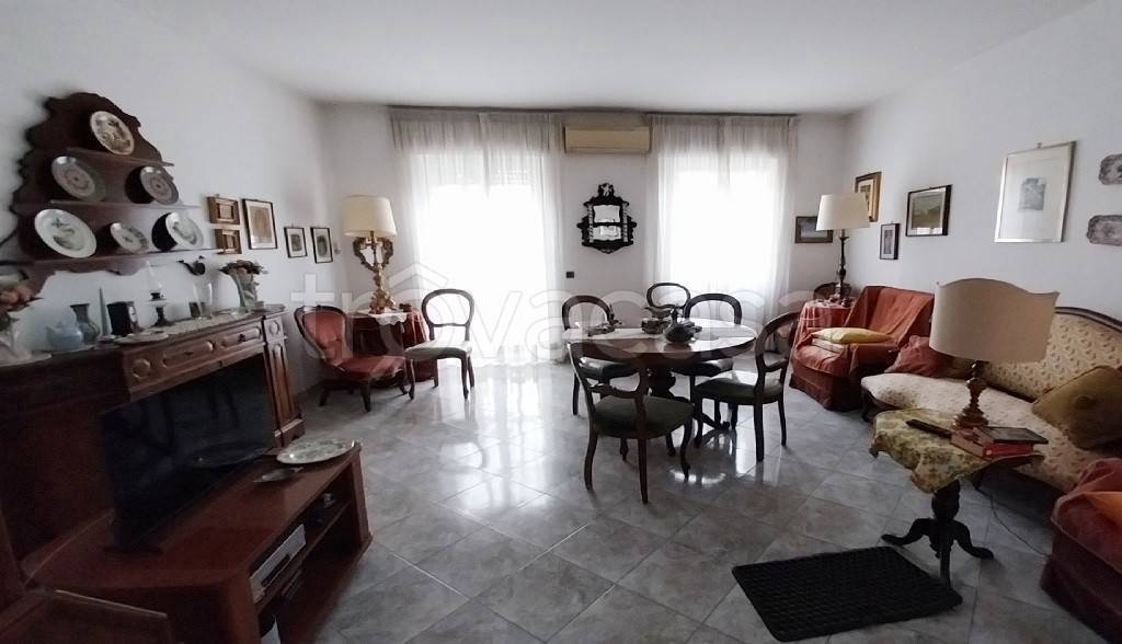 appartamento in vendita a Roma in zona Massimina/Casal Lumbroso