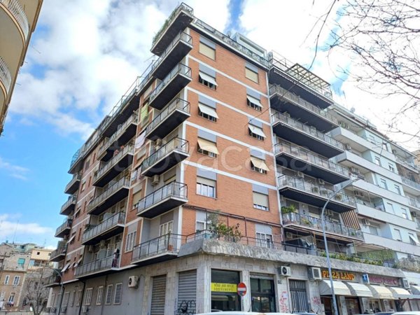 appartamento in vendita a Roma in zona Prenestino-Labicano