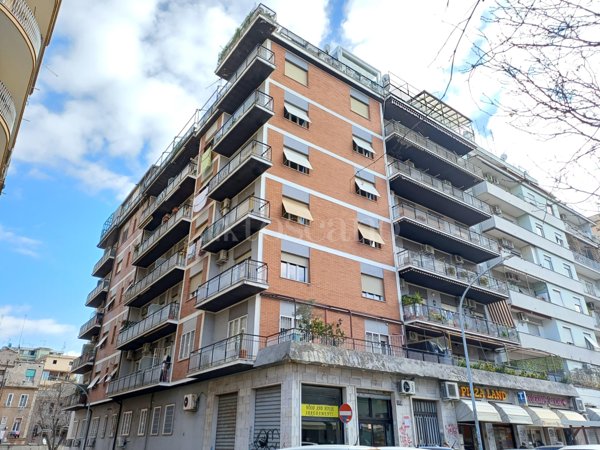 appartamento in vendita a Roma in zona Prenestino-Labicano