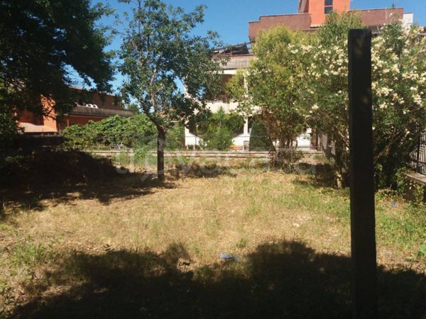 terreno agricolo in vendita a Roma in zona Valle Muricana